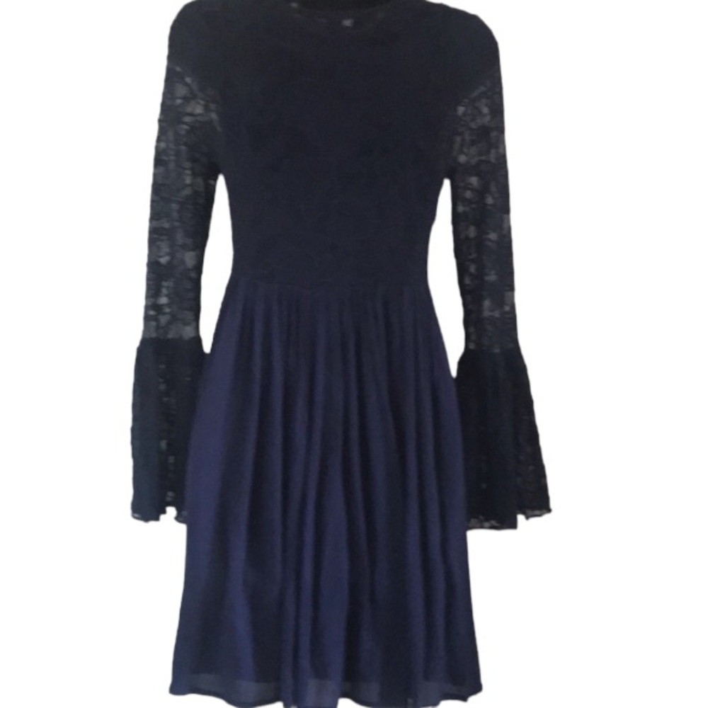 Romero & Juliet Couture size small navy blue lace long bell sleeve dress - Picture 5 of 11